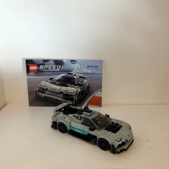 Lego Speed Mercedes-AMG F1 W12 E Performance & Mercedes-AMG Project One Full Set - Picture 2 of 6